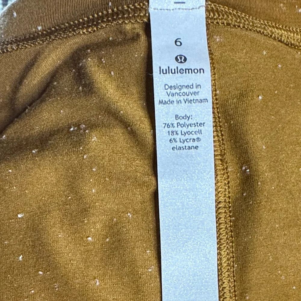Lululemon - Picture 9 of 9